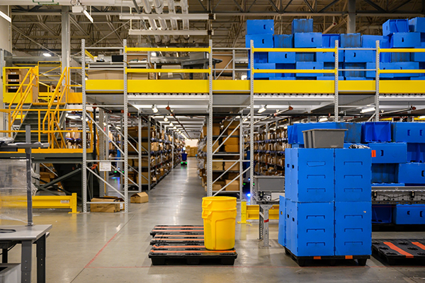 Retail & E-commerce Distribution Centers